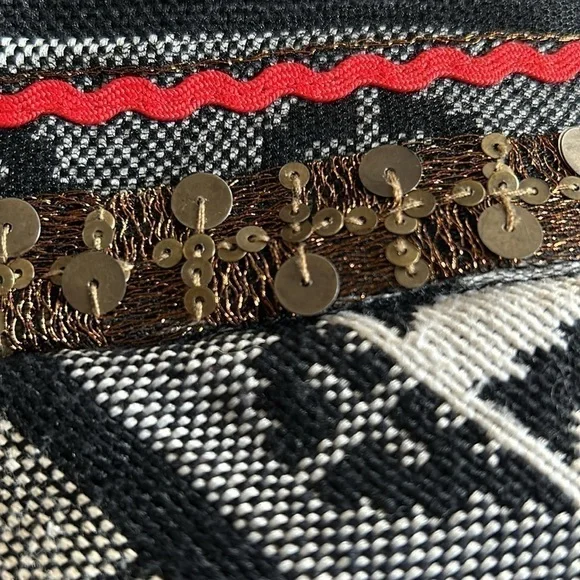 Graphic Skort - Aztec Pattern by Rinascimento - Picture 6 of 9